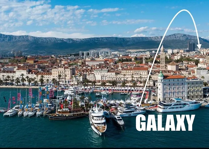 Galaxy - Futuristic Apartment Split